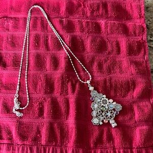 Premier jewelry holiday necklace